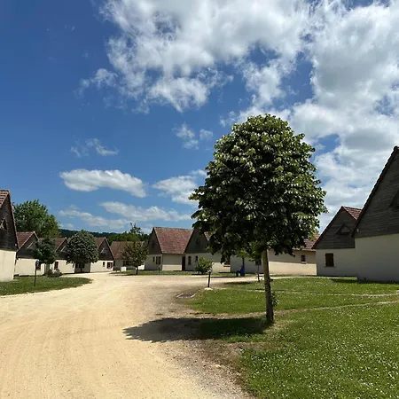 Hébergement de vacances Bleu Nr 14 Lacapelle-Marival